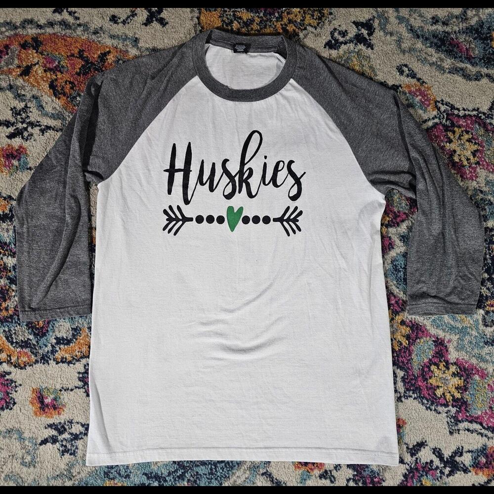 Huskies 3/4 sleeve District One SMALL shirt